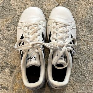 Adidas Grand Court Sneakers